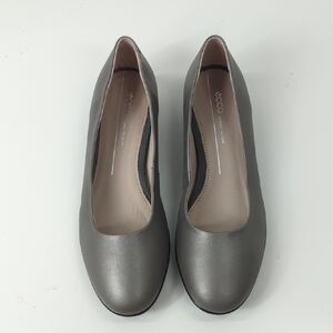 New Ecco Womens Anine Gray Leather Round Toe Slip On Ballet Flats Size Size 7